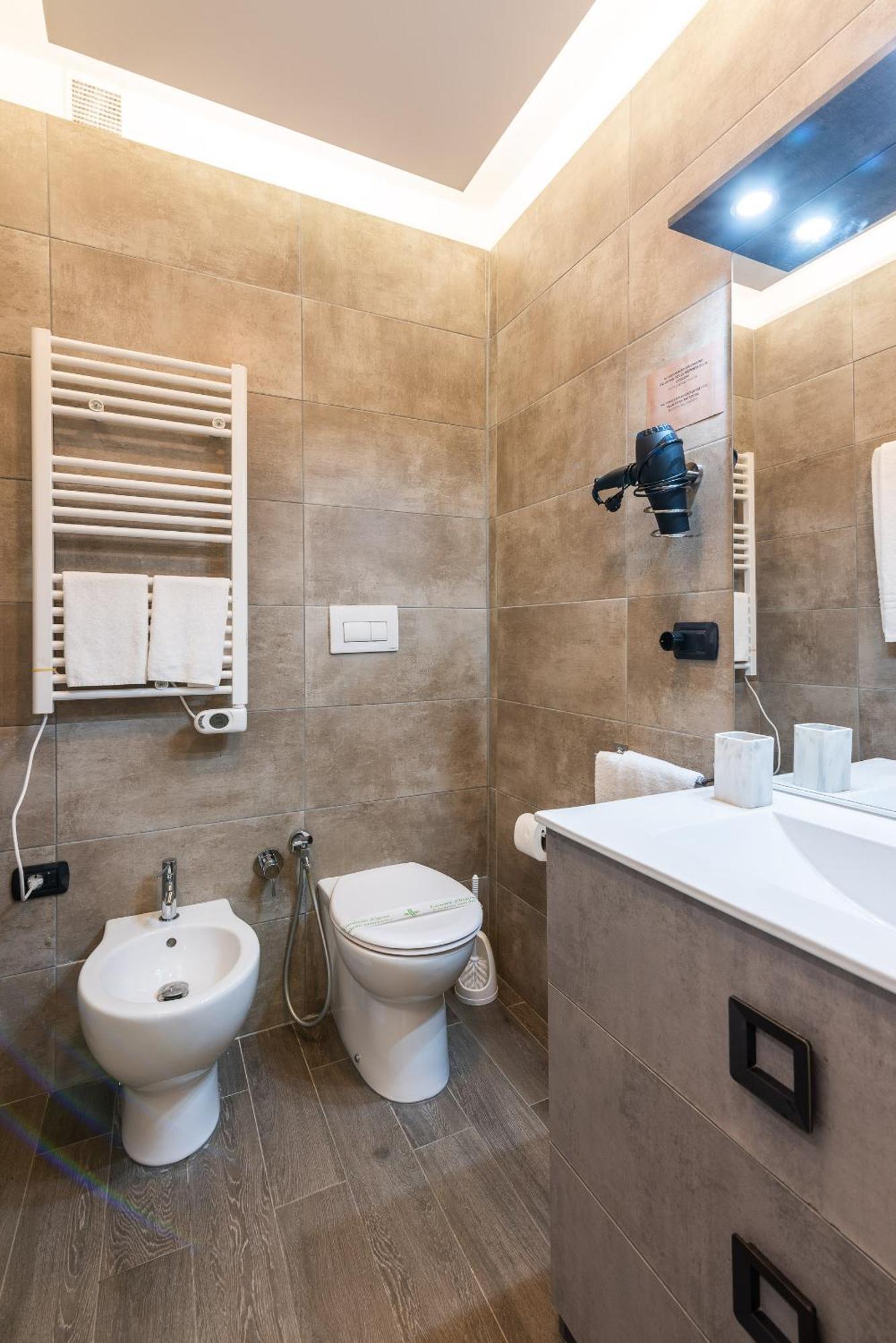 Double L Luxury Suite มิลาน ภายนอก รูปภาพ